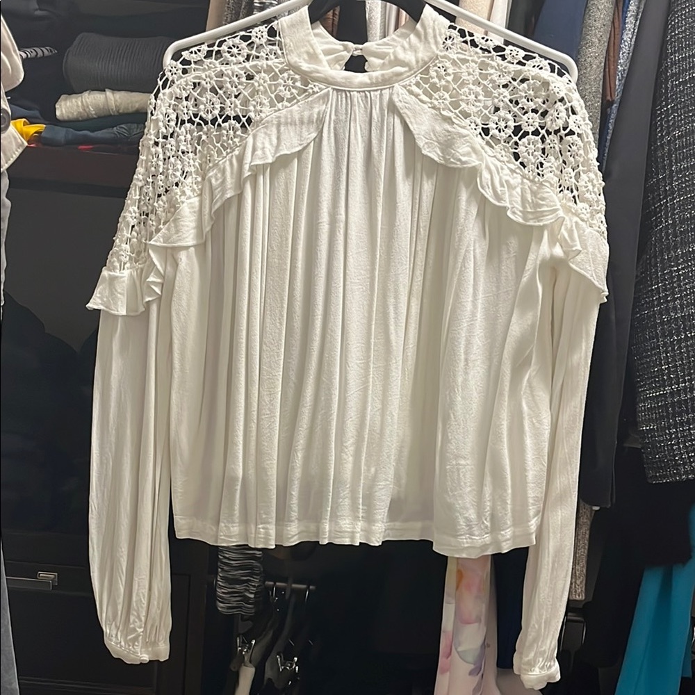 Elegant White Lace Detail Women's Top